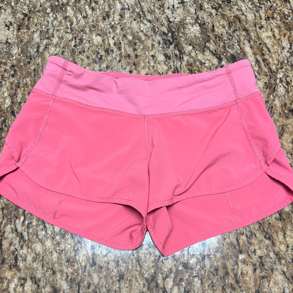 Pink Lululemon shorts sz small (6)
